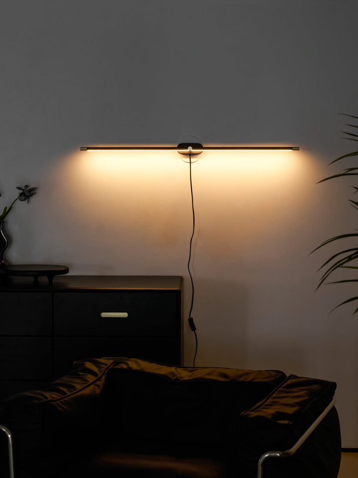 Minimalist Linear Plug - in Wall Lamp - Vakkerlight