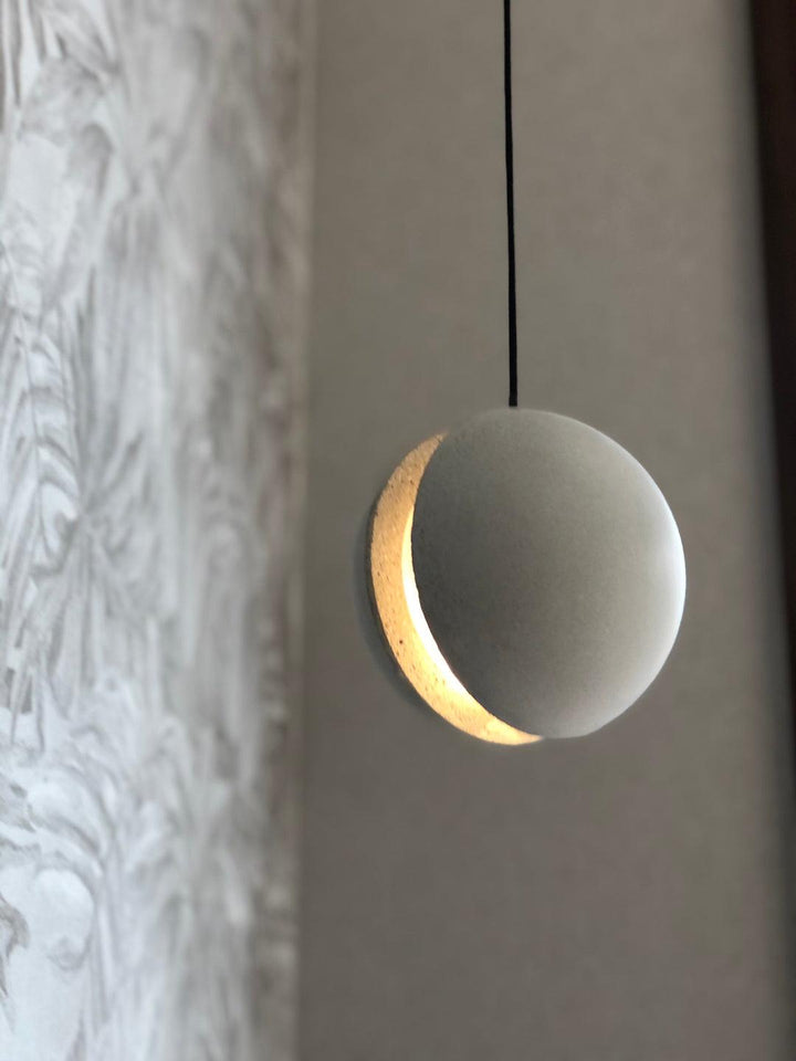 Moon Concrete Pendant Lamp - Vakkerlight