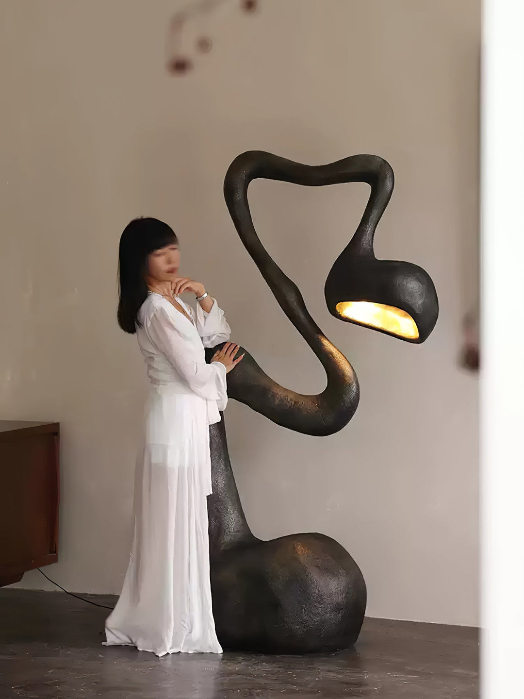 Myrrh Sculpture Floor Lamp