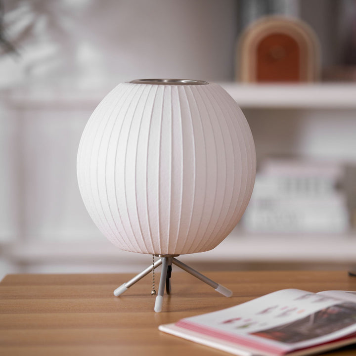 Nelson Tripod Table Lamp - Vakkerlight