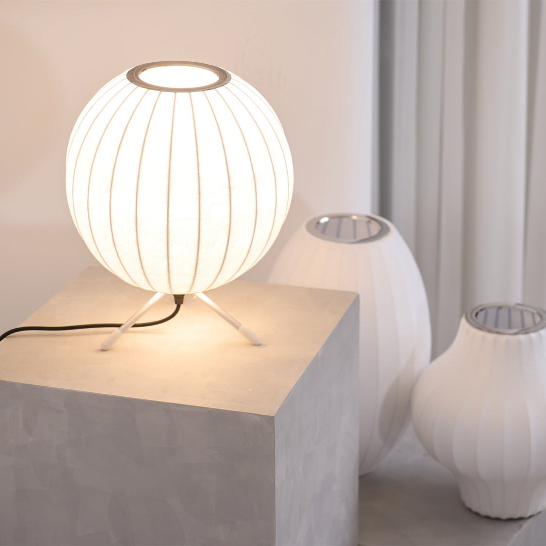Nelson Tripod Table Lamp - Vakkerlight