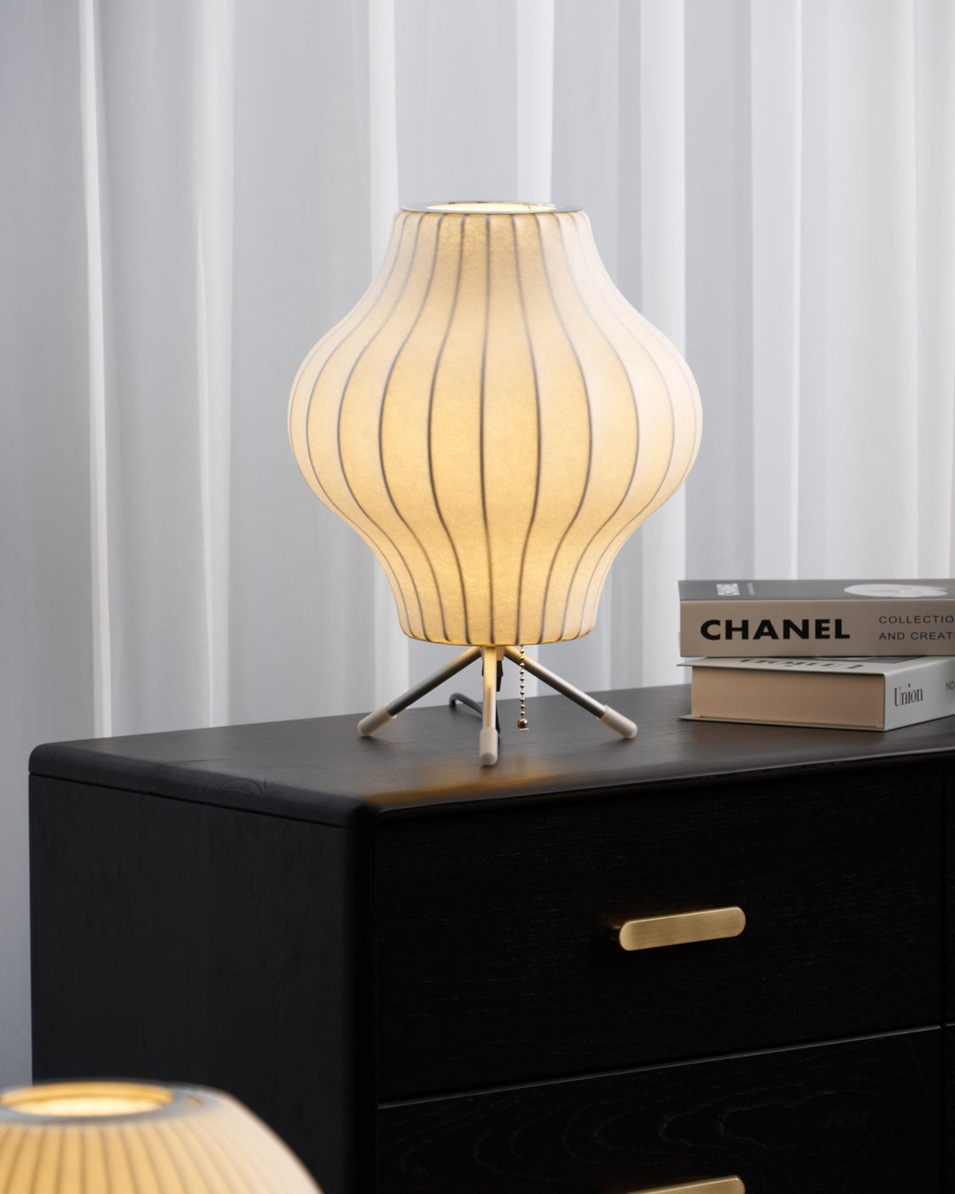 Nelson Tripod Table Lamp - Vakkerlight