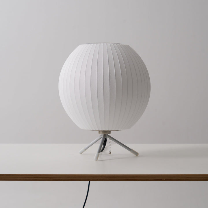 Nelson Tripod Table Lamp - Vakkerlight