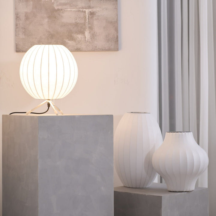 Nelson Tripod Table Lamp - Vakkerlight