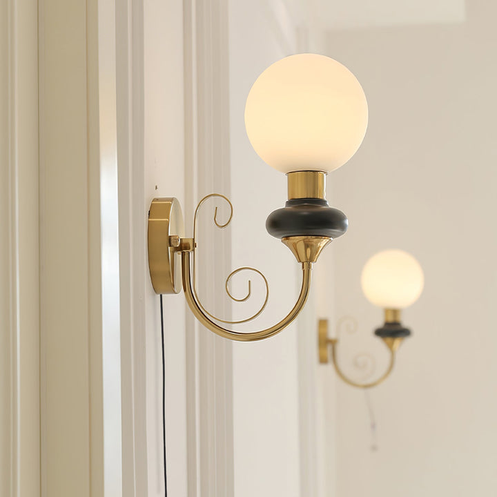 Onyx Plug-in Wall Lamp