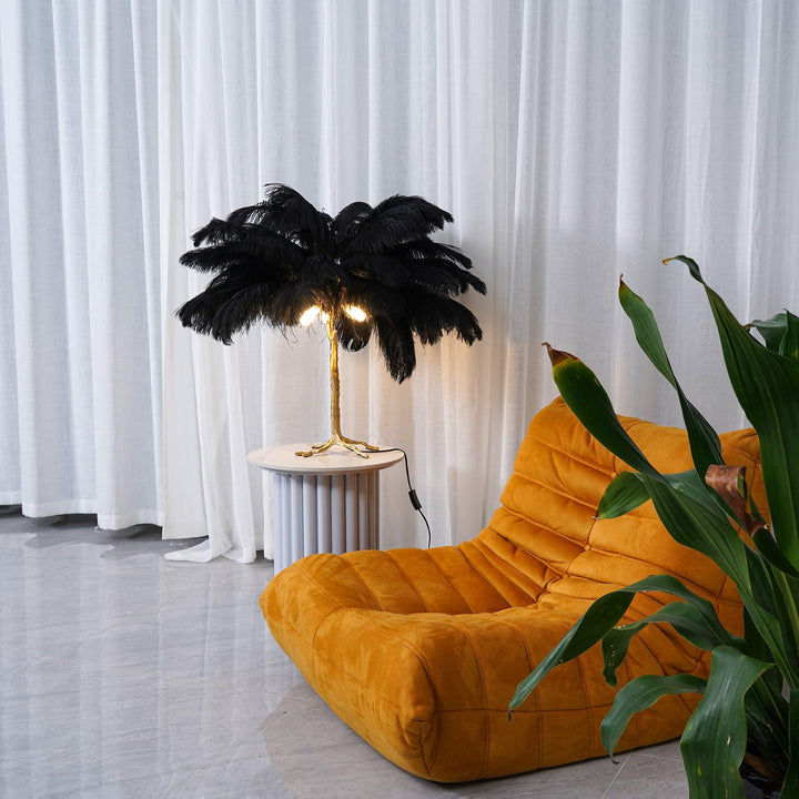 Ostrich Feather Table Lamp - Vakkerlight