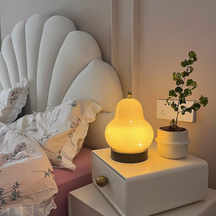 Pear Table Lamp - Vakkerlight
