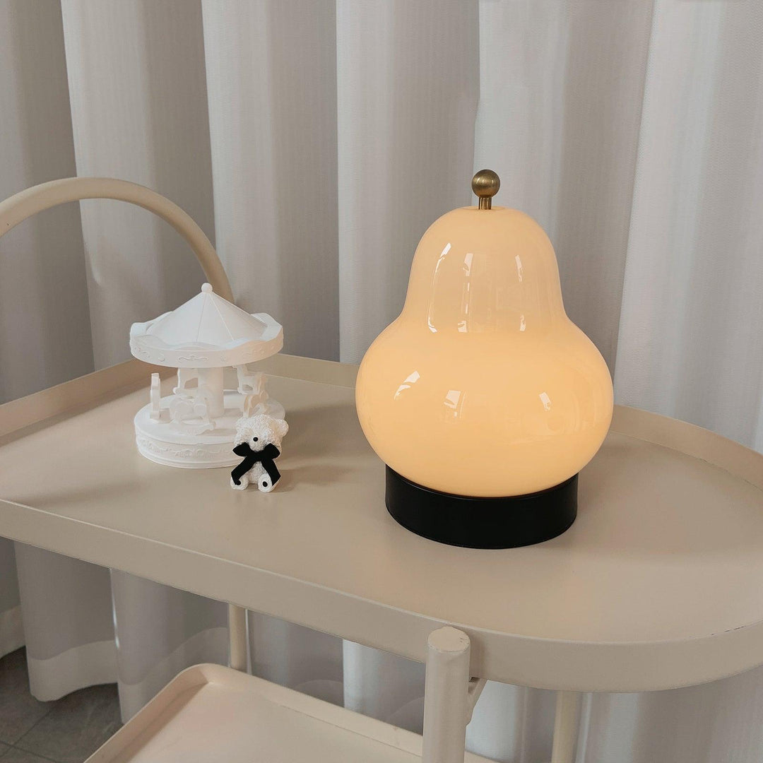 Pear Table Lamp - Vakkerlight