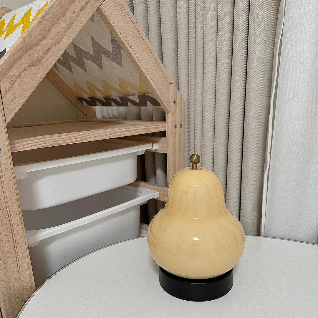 Pear Table Lamp - Vakkerlight