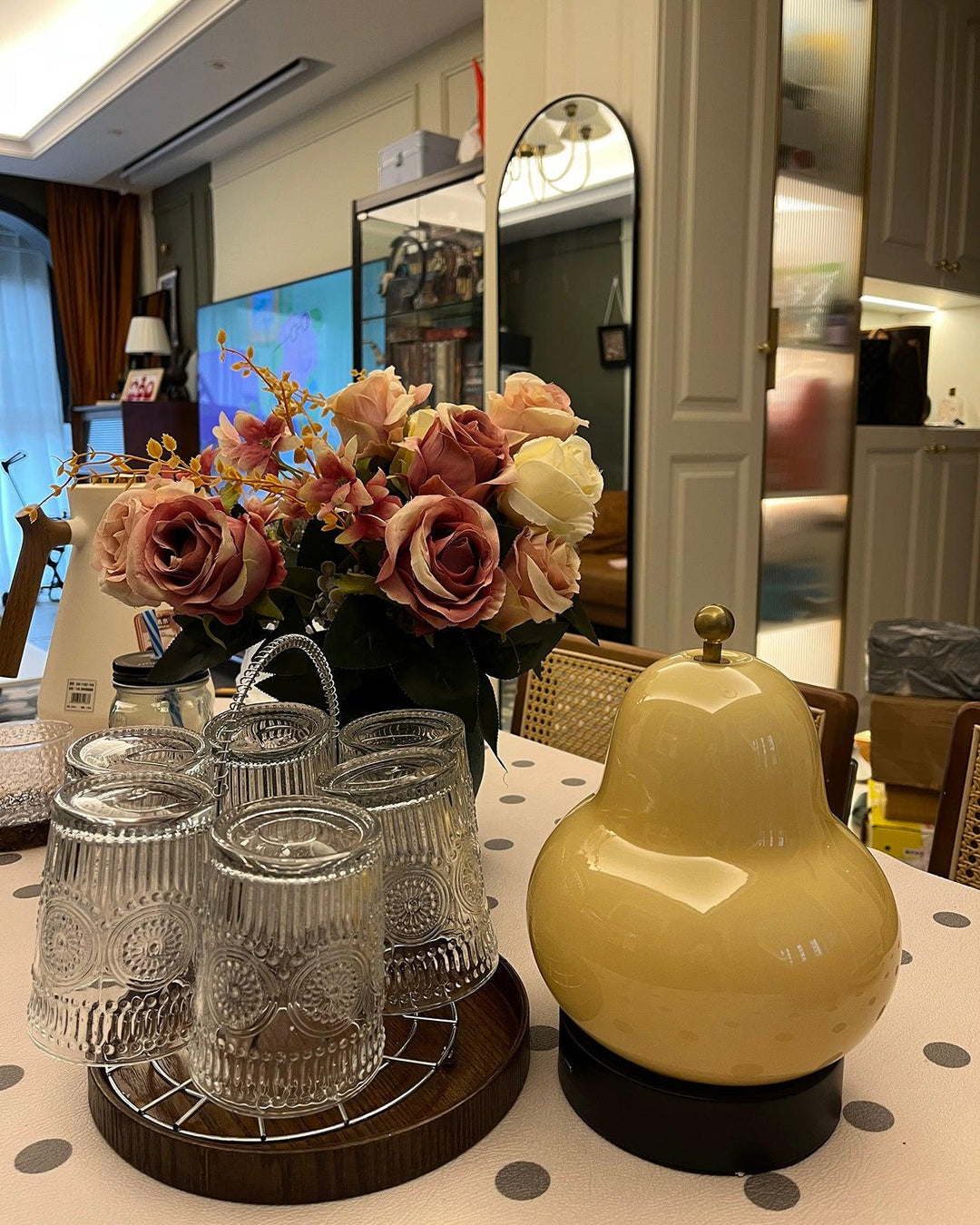 Pear Table Lamp - Vakkerlight