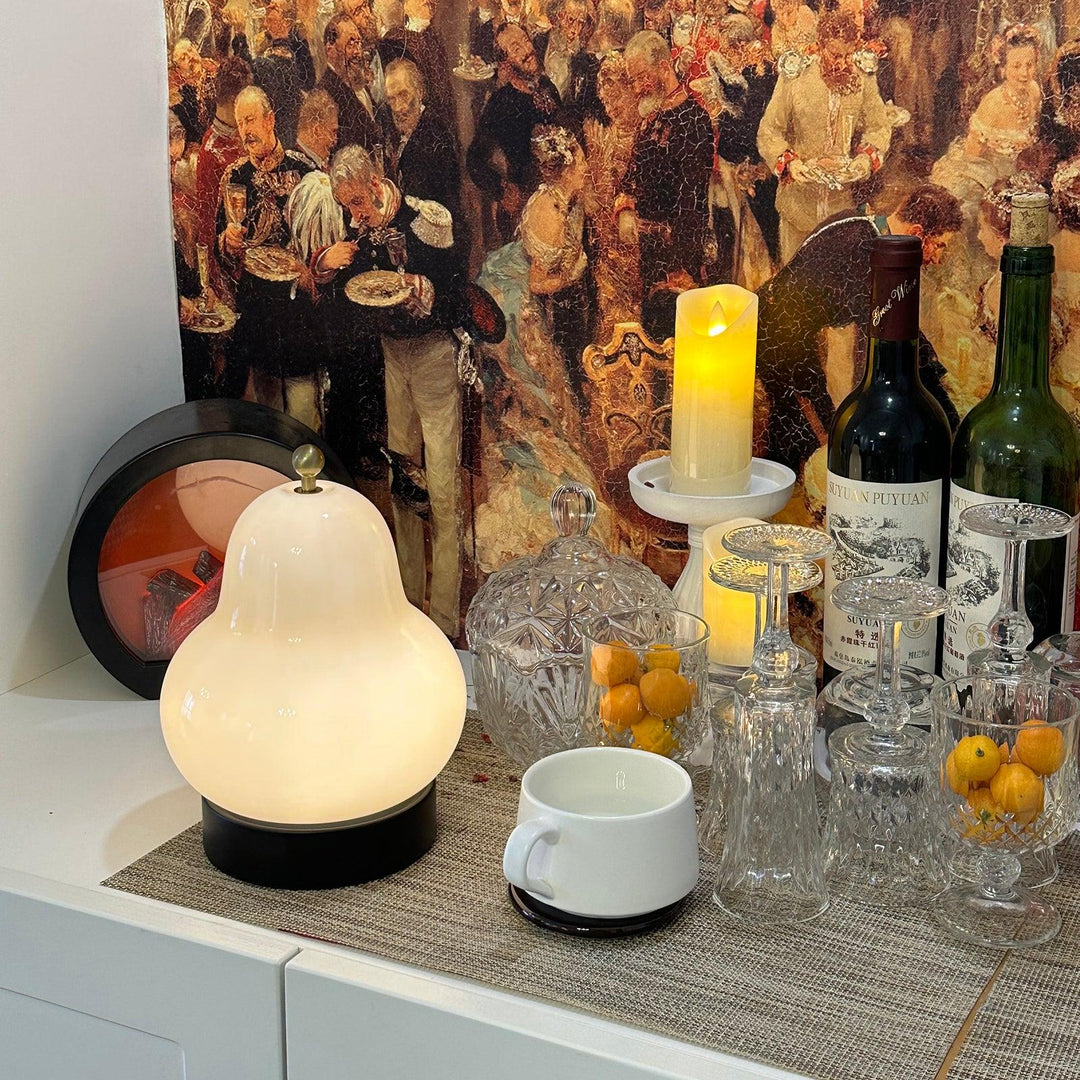 Pear Table Lamp - Vakkerlight