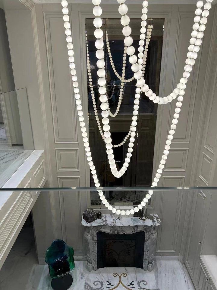 Pearl Necklace Balls Chandelier - Vakkerlight