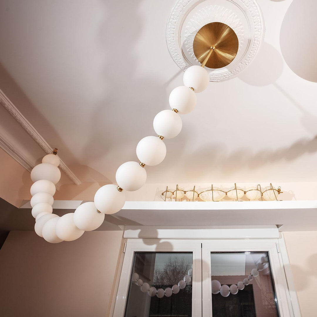 Pearl Necklace Balls Chandelier - Vakkerlight