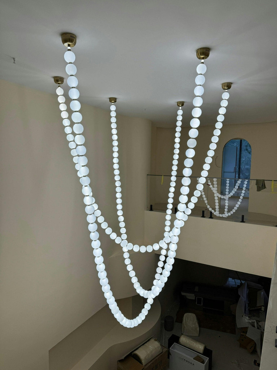 Pearl Necklace Balls Chandelier - Vakkerlight