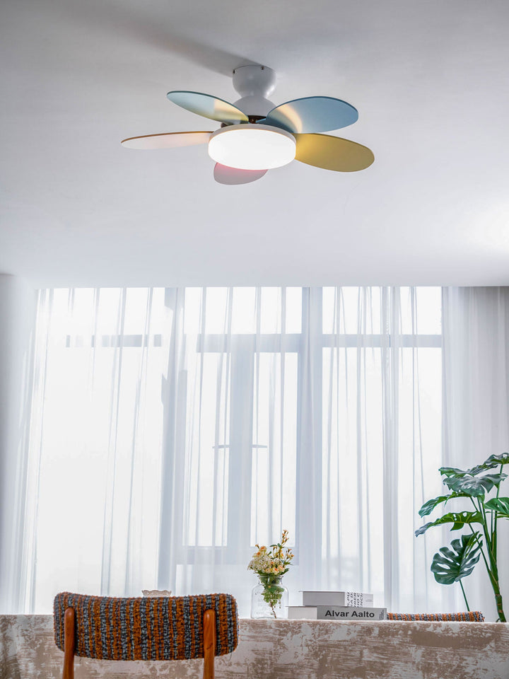 Petalo Ceiling Fan Light - Vakkerlight