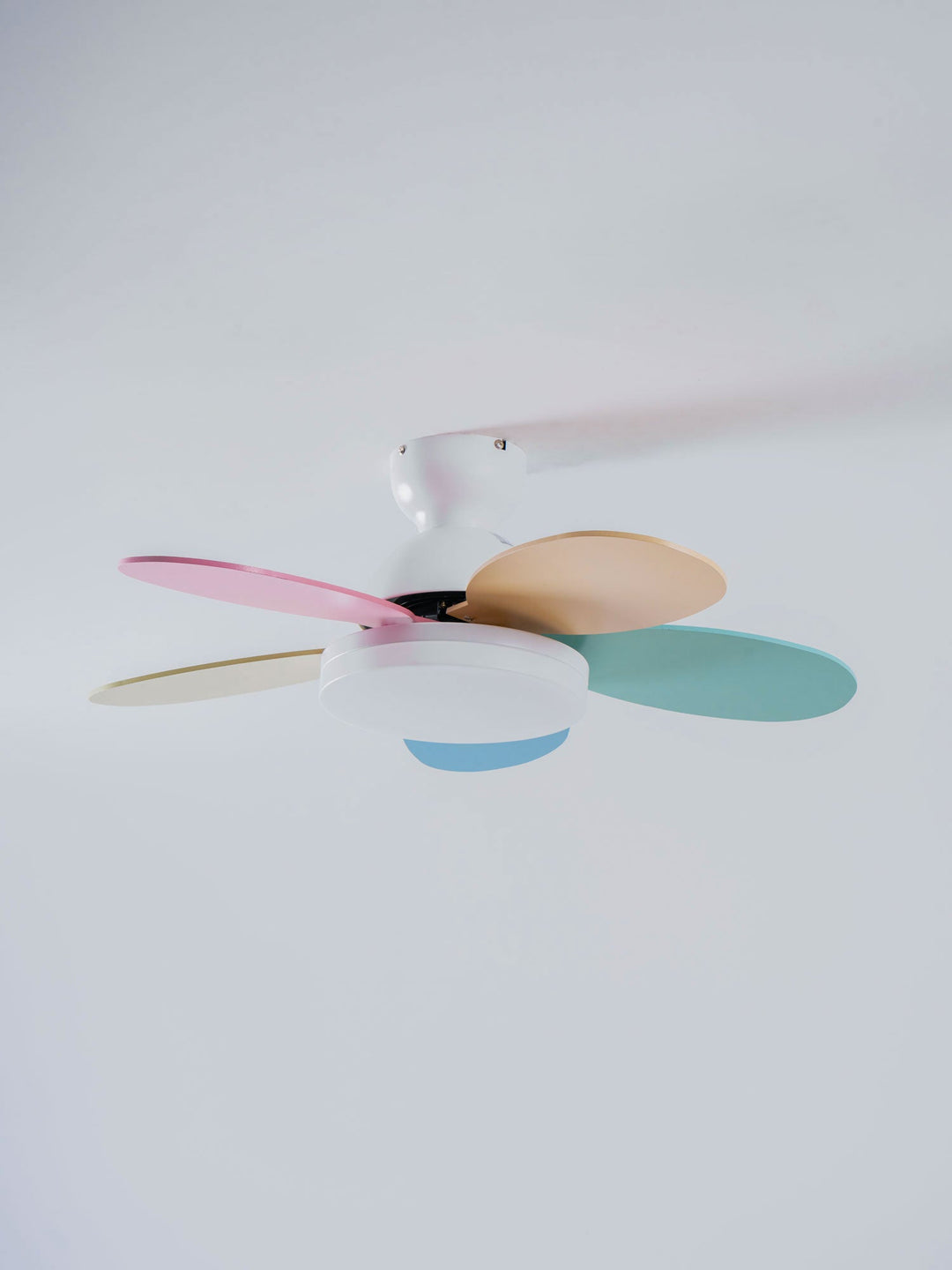 Petalo Ceiling Fan Light - Vakkerlight