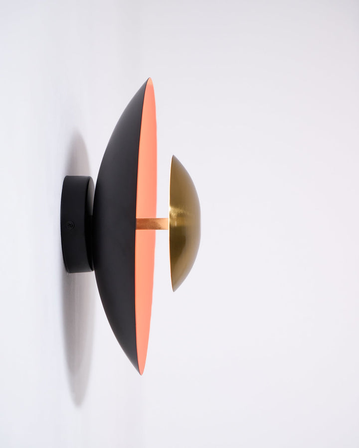 Simplicity Glow Plug - in Wall Light - Vakkerlight